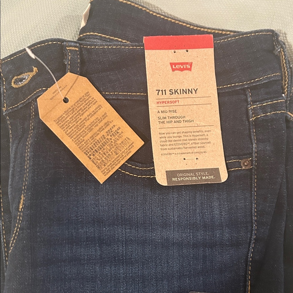 Levi's 711 Skinny Women's Jeans - Dark Indigo